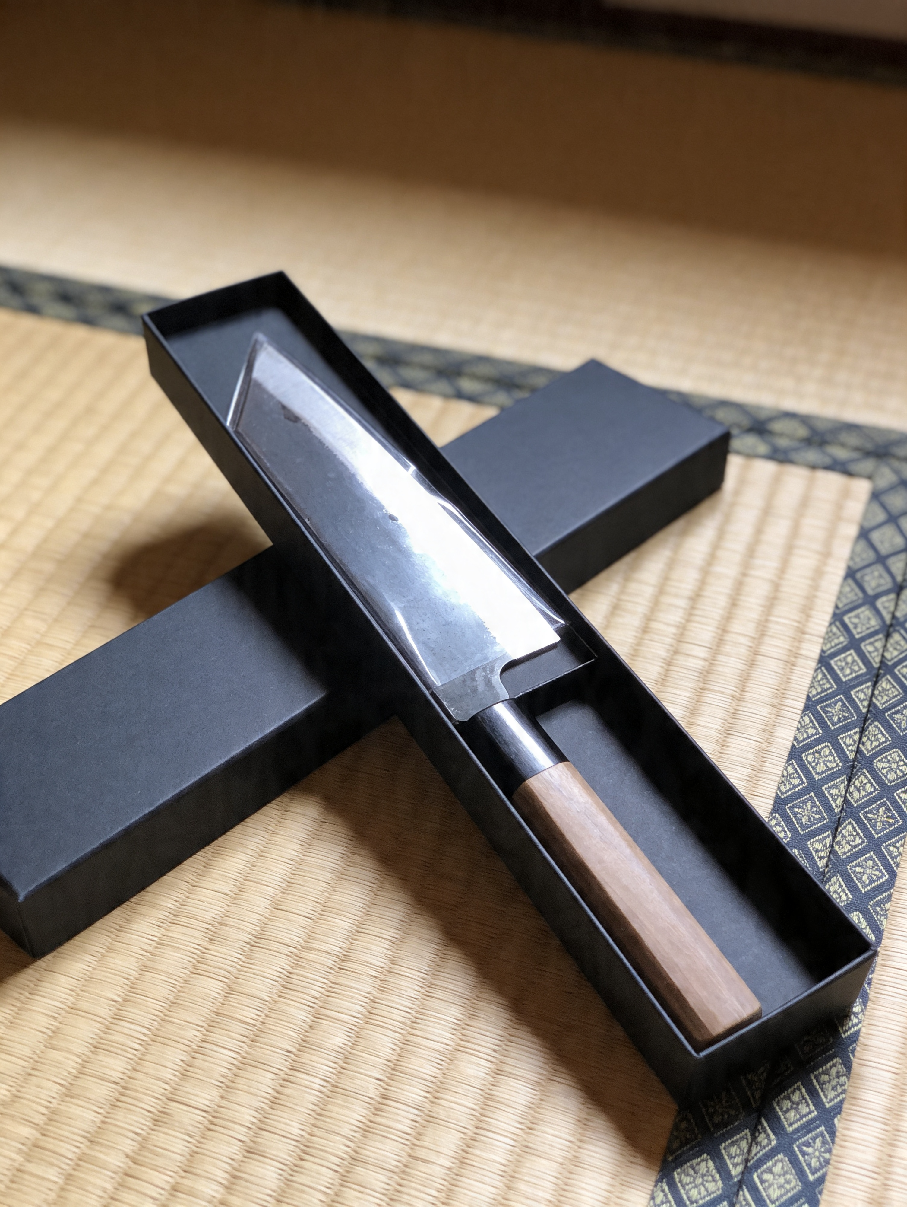 Premium Aogami Carbon Steel Bunka Chef Knife – Handmade Japanese Kitchen Knife with Rosewood Octagon Handle, Yoshida Hamono Forged Blade
